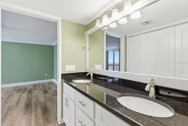2413 BAYSHORE BOULEVARD 1004, Tampa, FL 33629