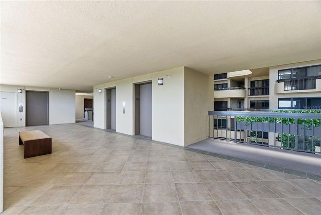 2413 BAYSHORE BOULEVARD 1004, Tampa, FL 33629
