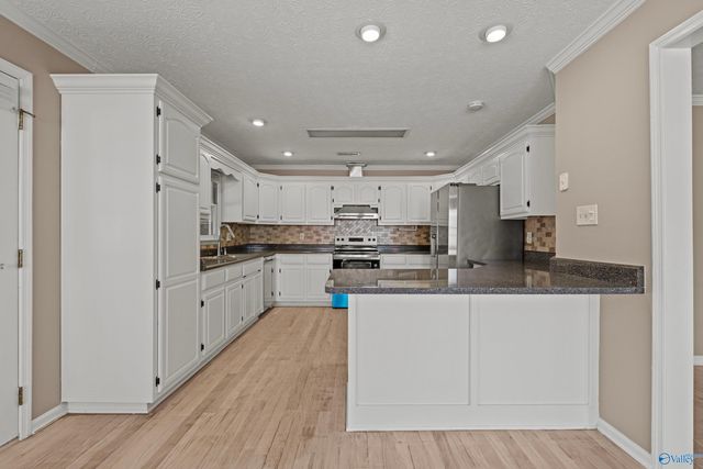 2304 Duncansby Drive SW, Decatur, AL 35603