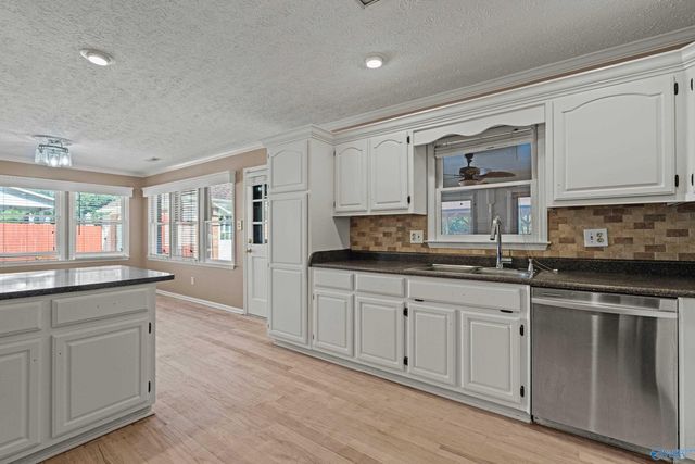 2304 Duncansby Drive SW, Decatur, AL 35603