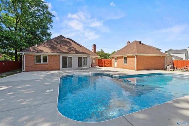 2304 Duncansby Drive SW, Decatur, AL 35603