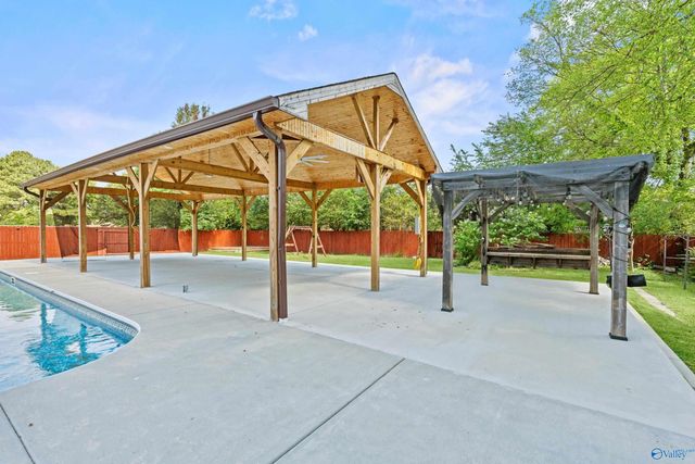 2304 Duncansby Drive SW, Decatur, AL 35603