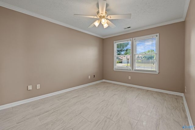 2304 Duncansby Drive SW, Decatur, AL 35603