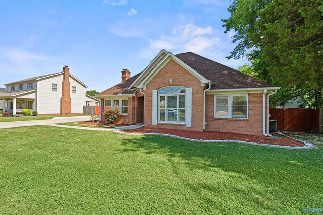2304 Duncansby Drive SW, Decatur, AL 35603