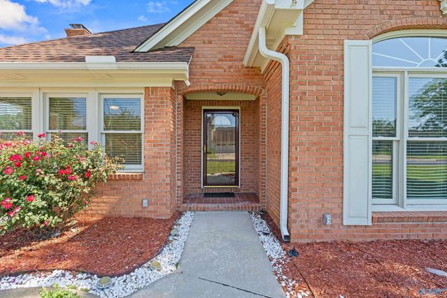 2304 Duncansby Drive SW, Decatur, AL 35603
