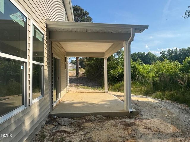 409 Pecan Valley Way, Four Oaks, NC 27524