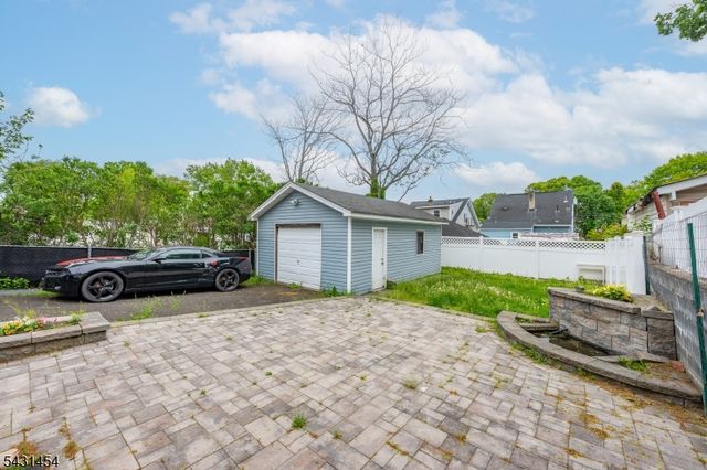 147 Clinton Ave, Clifton City, NJ 07011