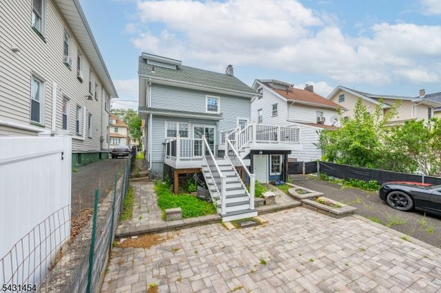147 Clinton Ave, Clifton City, NJ 07011