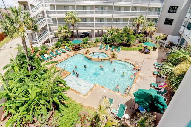 6102 Seawall Boulevard 244, Galveston, TX 77551