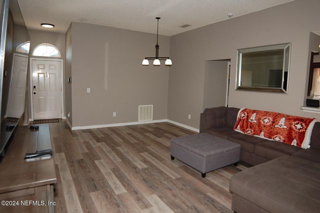 3256 FOX SQUIRREL Drive, Orange Park, FL 32073