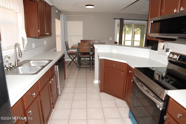 3256 FOX SQUIRREL Drive, Orange Park, FL 32073