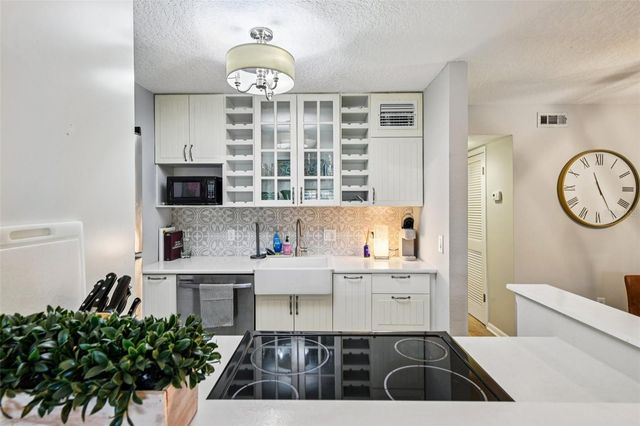 2500 LEE ROAD 110, Winter Park, FL 32789