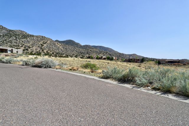 13600 Barranca Vista Court NE, Albuquerque, NM 87111