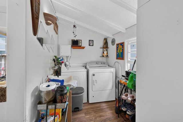 727 E 2nd Ave, Escondido, CA 92025
