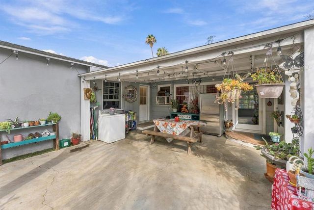 727 E 2nd Ave, Escondido, CA 92025