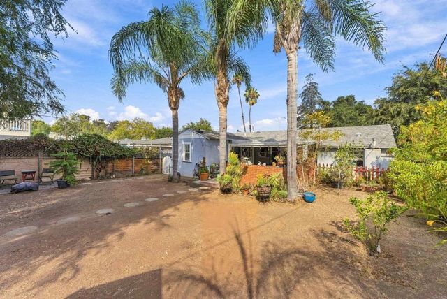 727 E 2nd Ave, Escondido, CA 92025