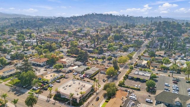 727 E 2nd Ave, Escondido, CA 92025