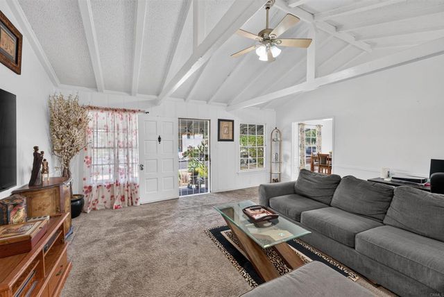 727 E 2nd Ave, Escondido, CA 92025