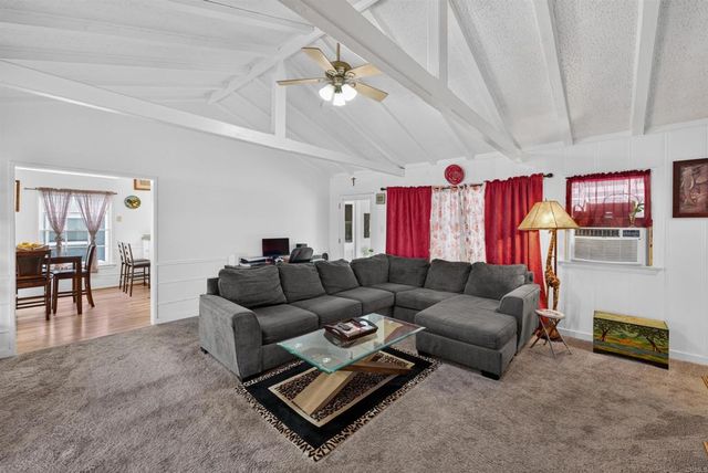 727 E 2nd Ave, Escondido, CA 92025