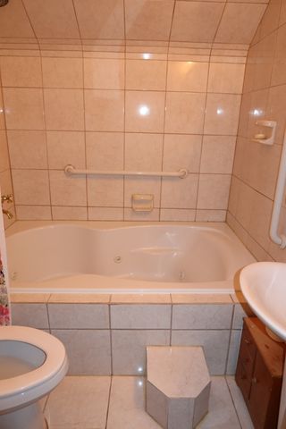 9766 S Prospect Avenue, Chicago, IL 60643