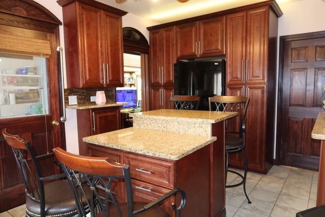 9766 S Prospect Avenue, Chicago, IL 60643