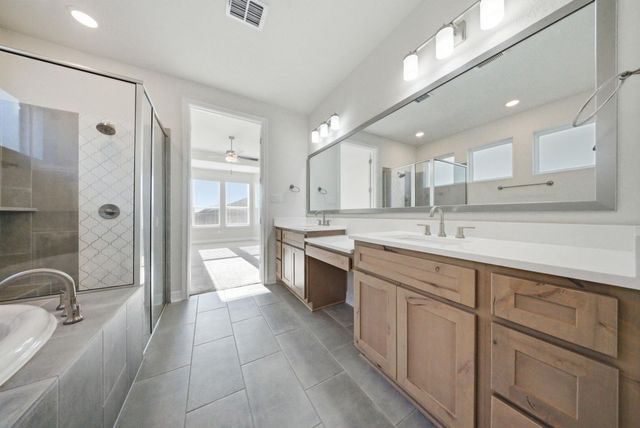 662 Hidden View ST, New Braunfels, TX 78130