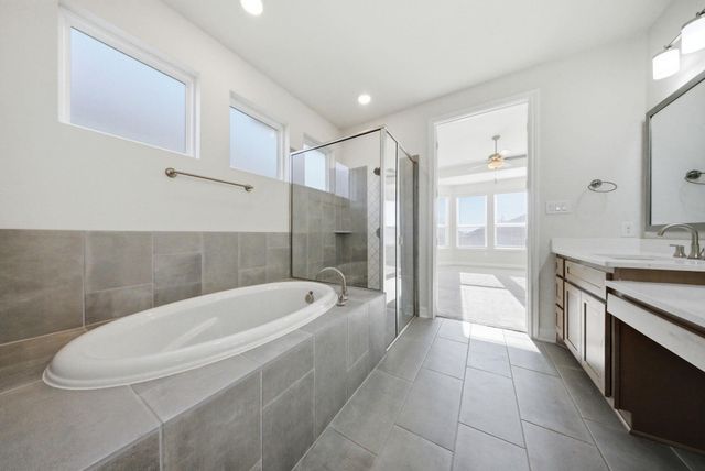 662 Hidden View ST, New Braunfels, TX 78130