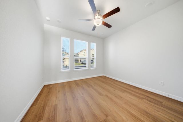 662 Hidden View ST, New Braunfels, TX 78130