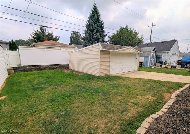 3207 Wellington Avenue, Parma, OH 44134