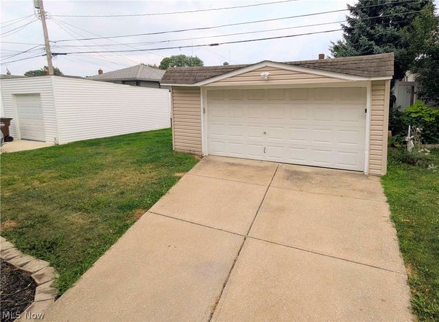 3207 Wellington Avenue, Parma, OH 44134
