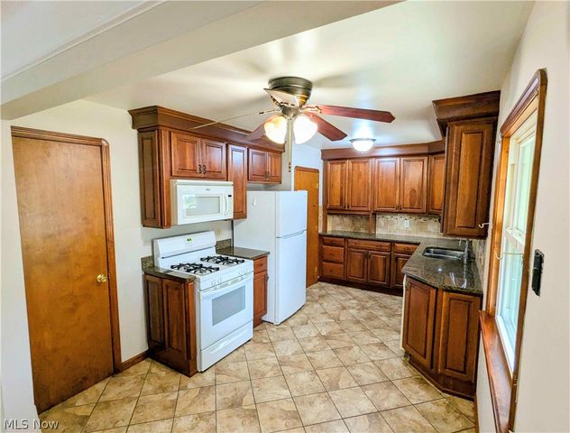 3207 Wellington Avenue, Parma, OH 44134