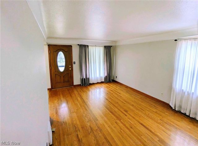 3207 Wellington Avenue, Parma, OH 44134