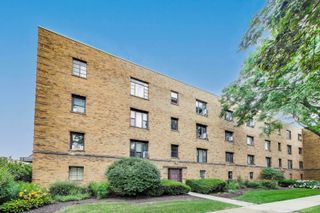 1555 Monroe Avenue 2, River Forest, IL 60305