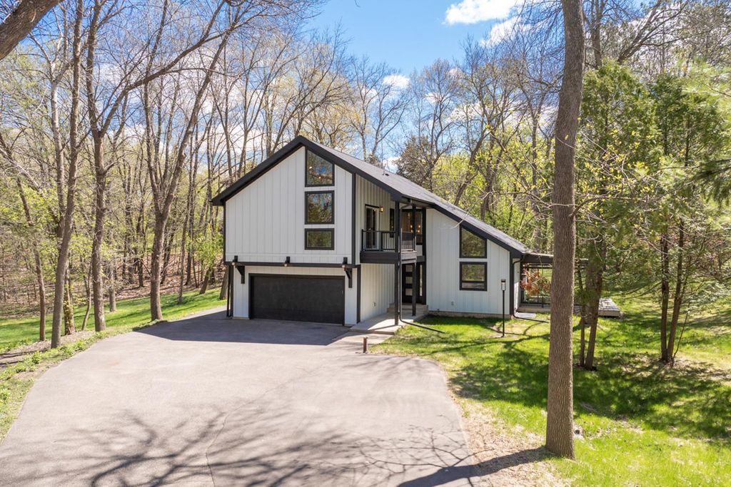 6145 Apple Road, Shorewood, MN 55331