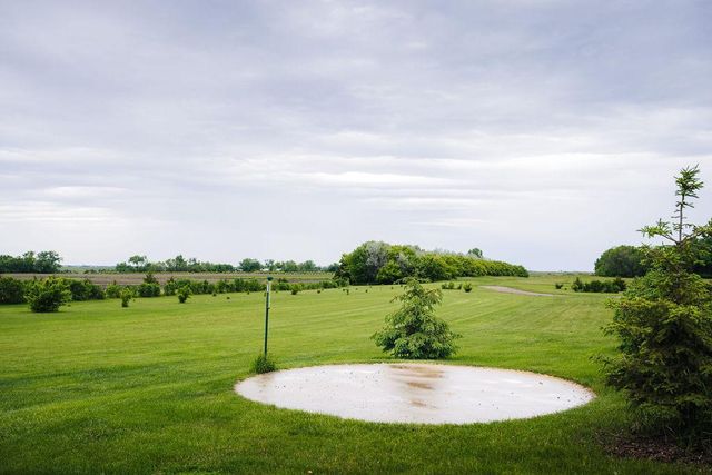 3853 91st Avenue SE, Jamestown, ND 58401