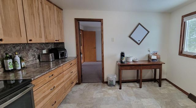 3853 91st Avenue SE, Jamestown, ND 58401