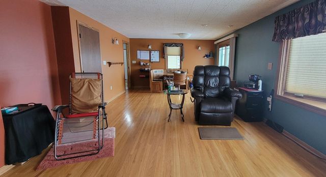 3853 91st Avenue SE, Jamestown, ND 58401