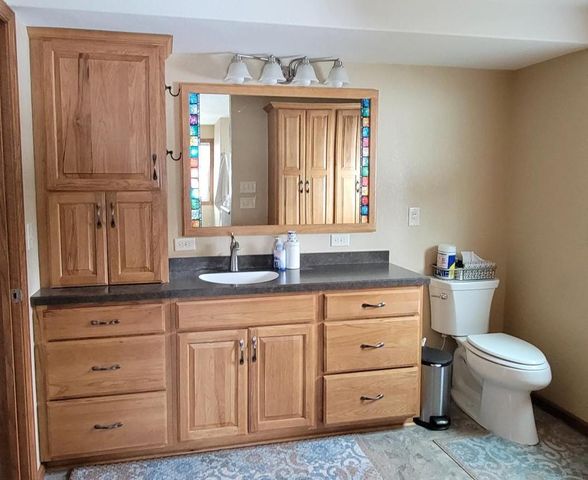 3853 91st Avenue SE, Jamestown, ND 58401
