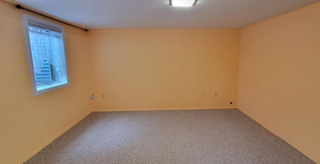 3853 91st Avenue SE, Jamestown, ND 58401