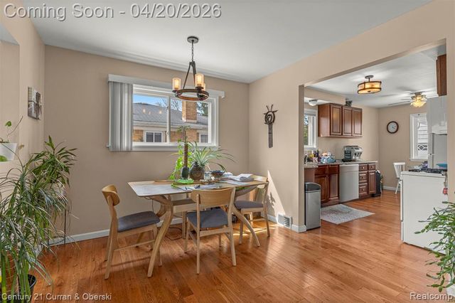 26388 Ann Arbor Trail, Dearborn Heights, MI 48127