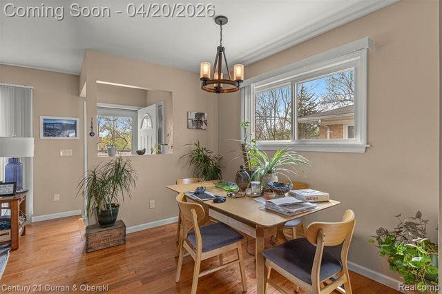 26388 Ann Arbor Trail, Dearborn Heights, MI 48127