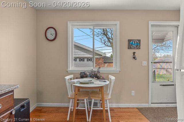 26388 Ann Arbor Trail, Dearborn Heights, MI 48127