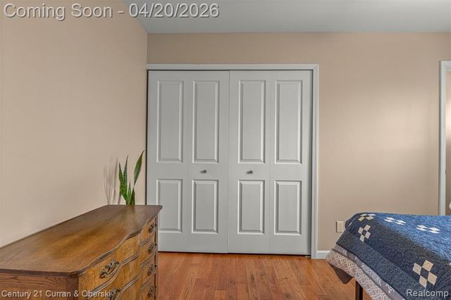 26388 Ann Arbor Trail, Dearborn Heights, MI 48127