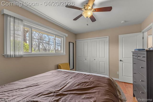 26388 Ann Arbor Trail, Dearborn Heights, MI 48127