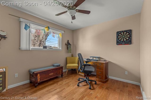 26388 Ann Arbor Trail, Dearborn Heights, MI 48127