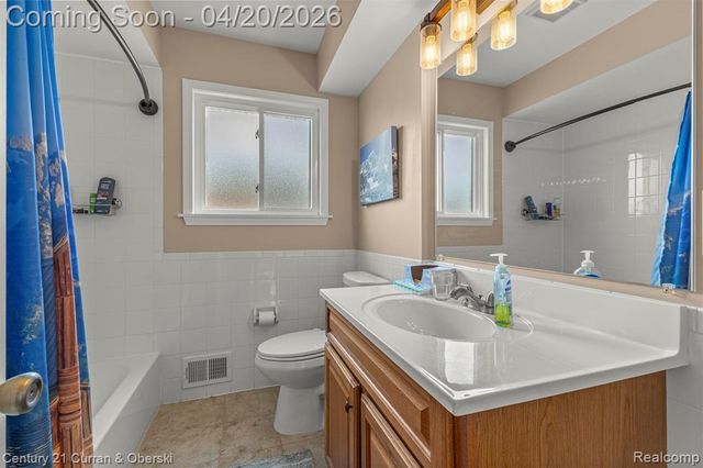 26388 Ann Arbor Trail, Dearborn Heights, MI 48127