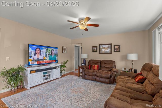 26388 Ann Arbor Trail, Dearborn Heights, MI 48127