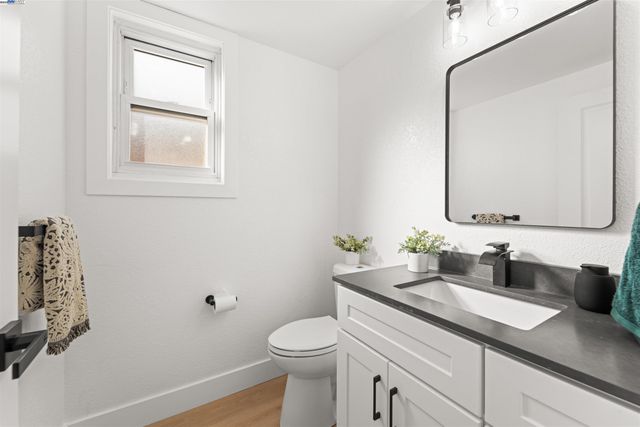 349 Oak Glen Dr, Oakley, CA 94561