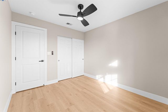 349 Oak Glen Dr, Oakley, CA 94561