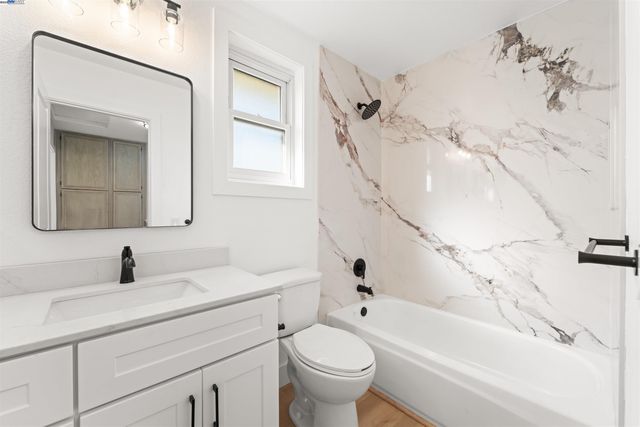 349 Oak Glen Dr, Oakley, CA 94561